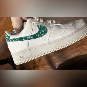 Nike Air Force One in paisley green